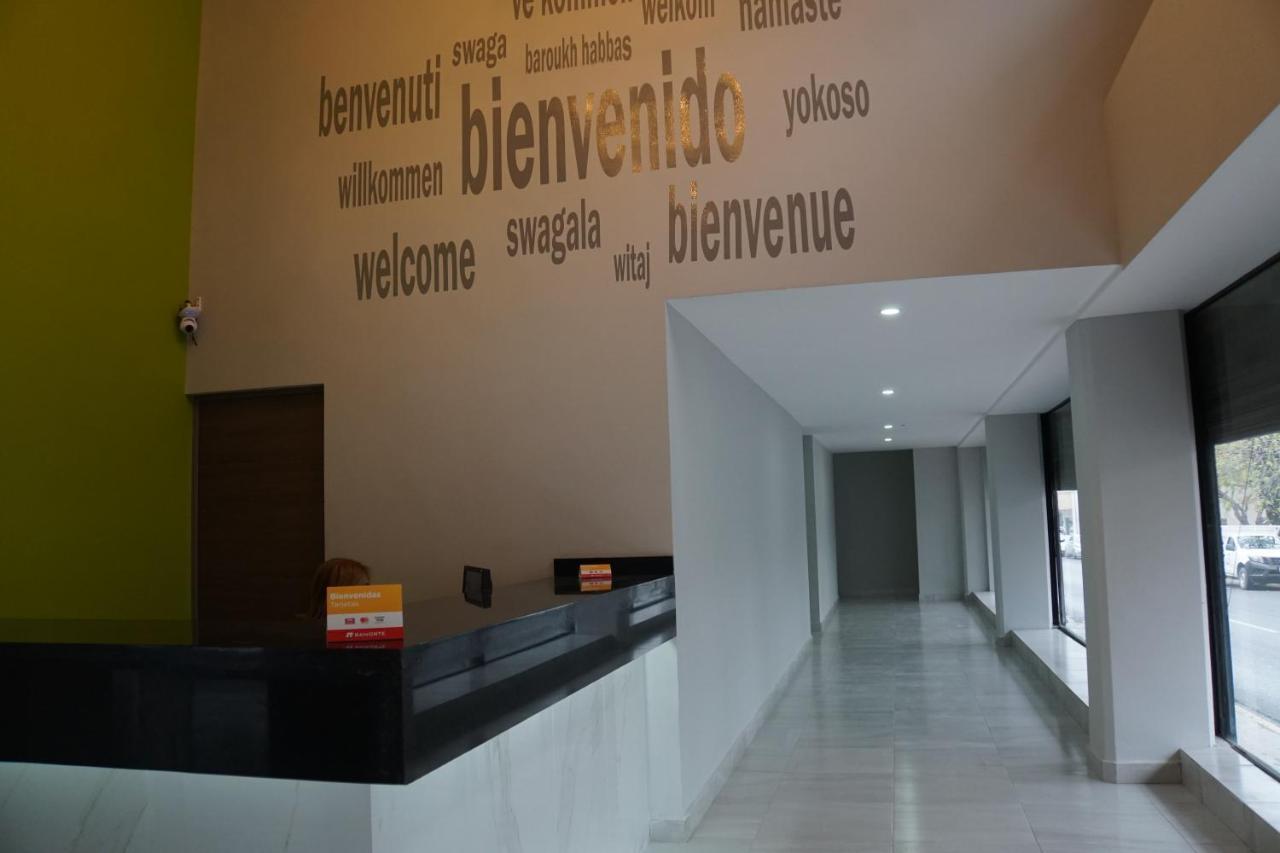 Hotel HC Express Monterrey Buitenkant foto